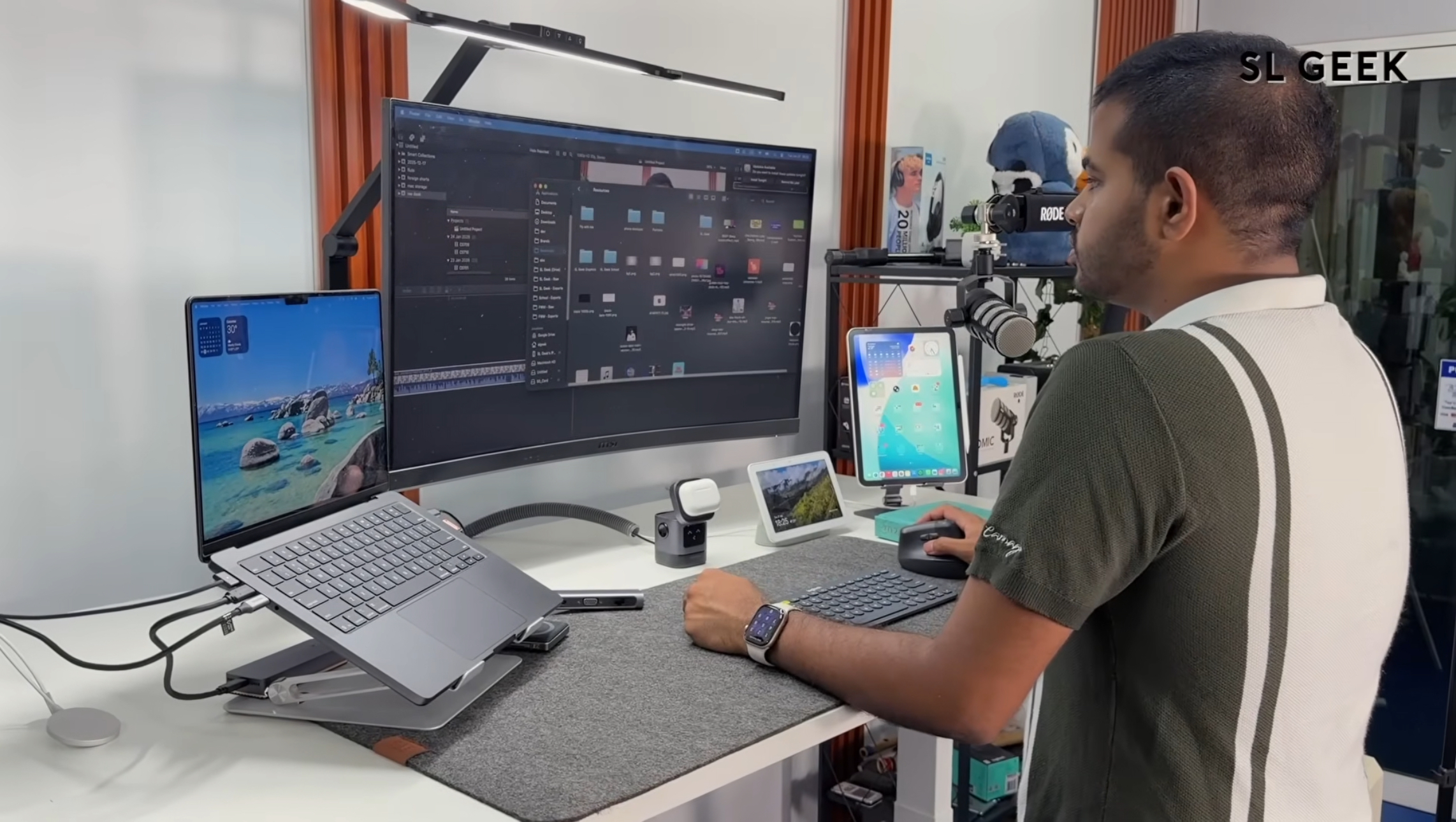 sl geek using Rae Elevate Pro dual motor desk